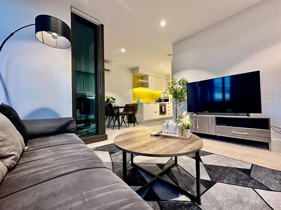 2br Sanctuary Apartment Melbourne